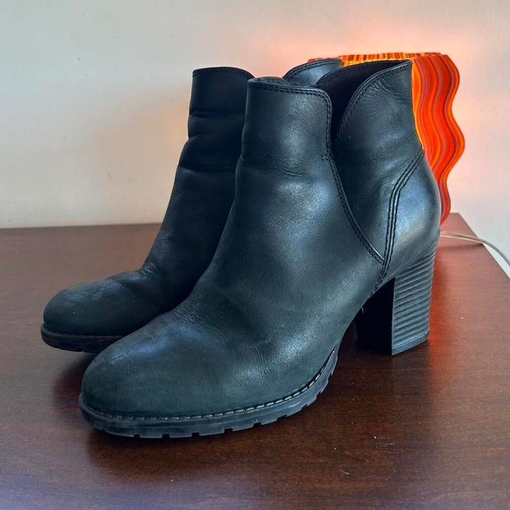 Clarks Black Leather Ankle Boots, Women's Size 6 - Excellent Condition